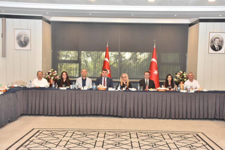 Ankara Üniversitesi'nden mezuniyet coşkusu