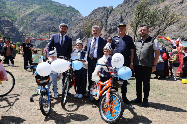 Artvin’de 18 çocuk için toplu sünnet şöleni
