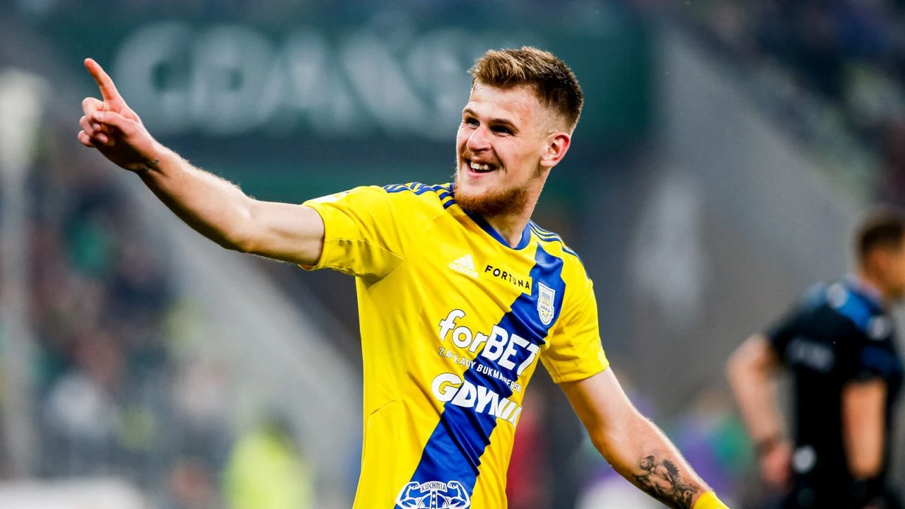 Çaykur Rizespor’a Dev Forvet Önerisi: Karol Czubak Gündemde