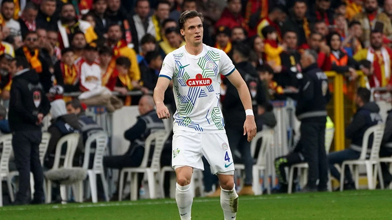 Atilla Mocsi’ye İngiltere’den Talip Var! Rizespor’dan Transfer Mesajı: “Ciddi Teklif Olursa Değerlendiririz”