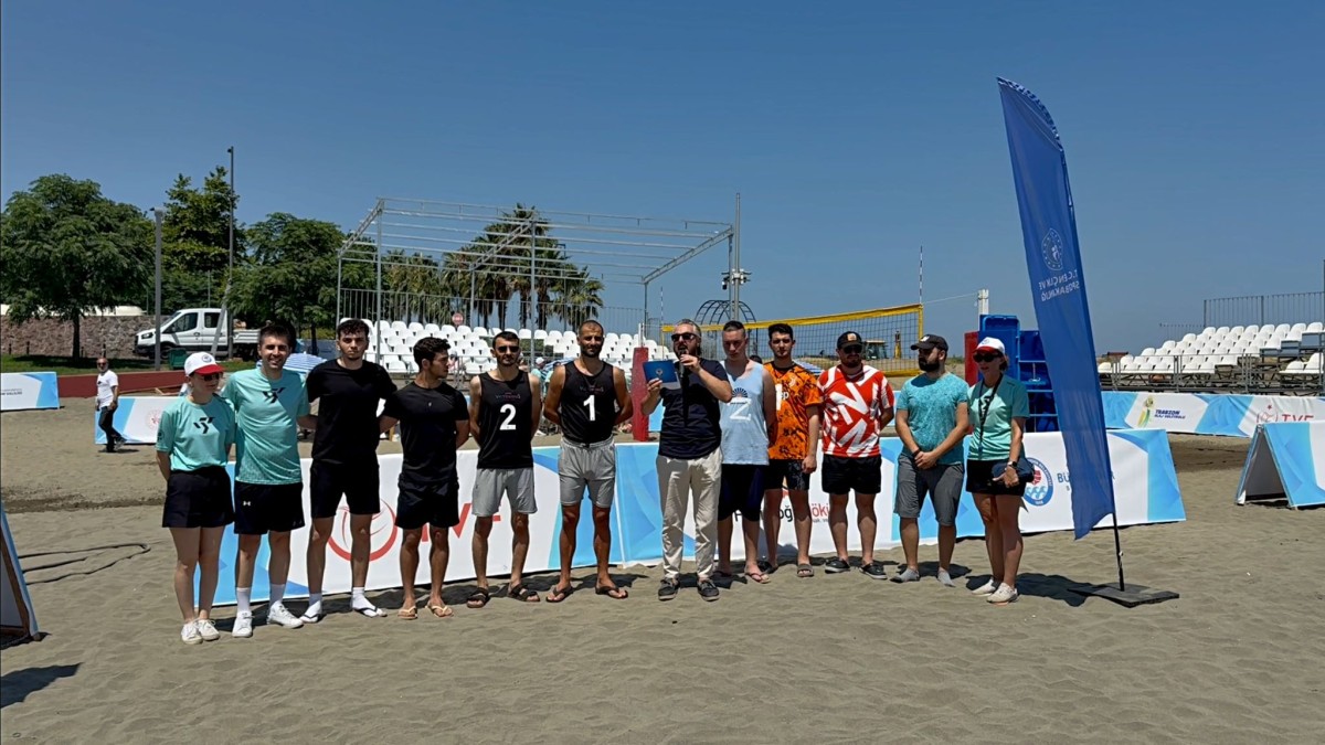 Trabzon'da plaj voleybolu heyecanı başladı