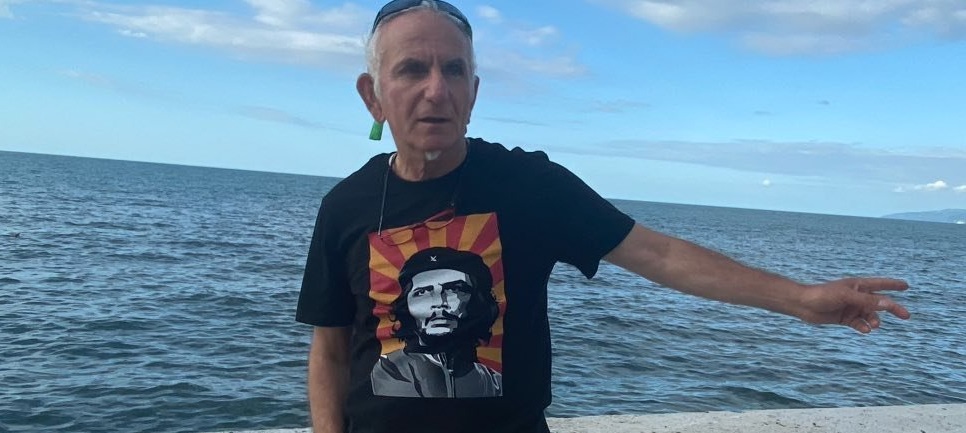 Gazeteci Gençağa Karafazlı Gözaltına Alındı: “Özgür Basın Susturulamaz” Tepkisi