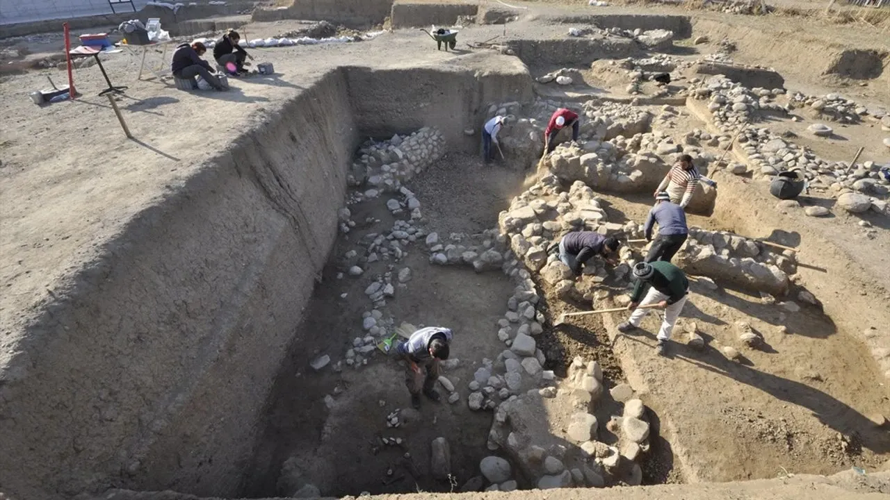 Yeşilova Höyüğü’nde 2025 kazı sezonu başladı