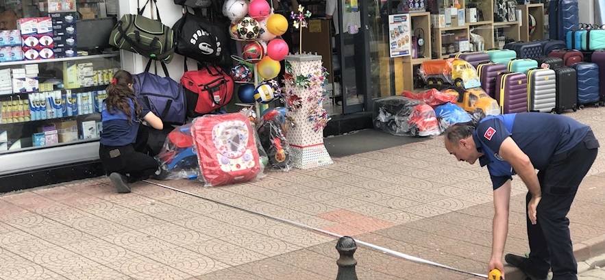 Pazar Belediyesi’nden Kaldırım İşgallerine Karşı Hızlı Müdahale