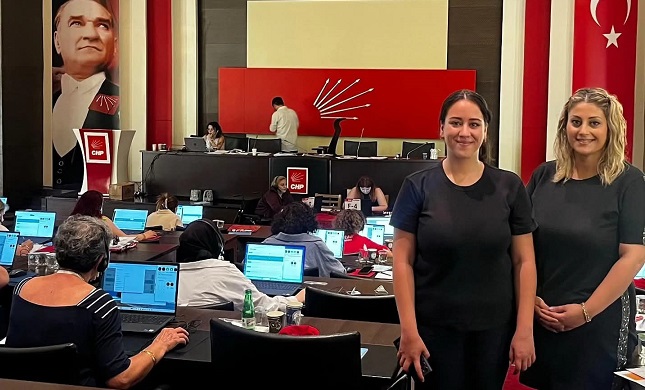 Ayça Çağlar: “Bu sadece bir telefon çalışması değil, demokrasi seferberliğidir”