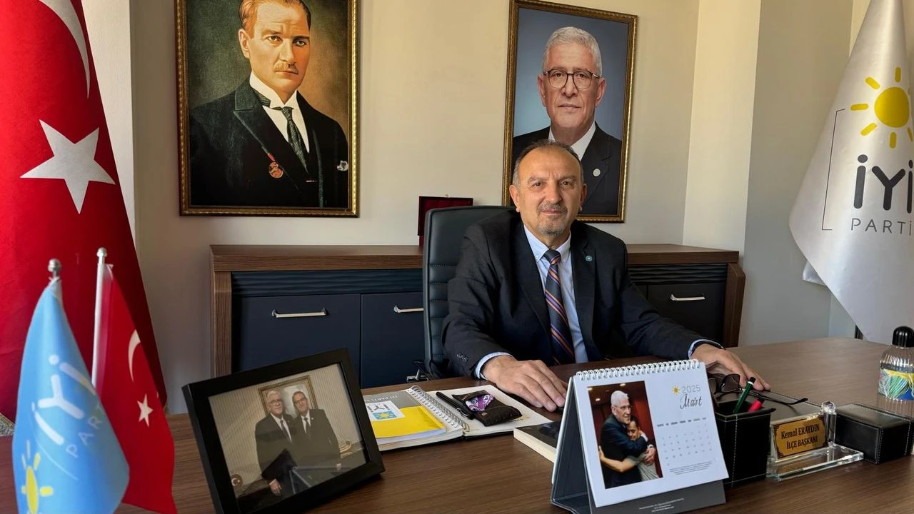 İYİ Parti’den AKP’ye Bayrak Tepkisi: “Bayrak Salon Süsü Değil, Onurumuzdur”
