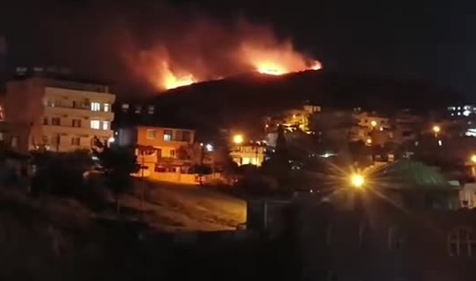  Karasu: “Üç taş ocağı olan bölgeye yakın yerde çıkan yangın düşündürücü”