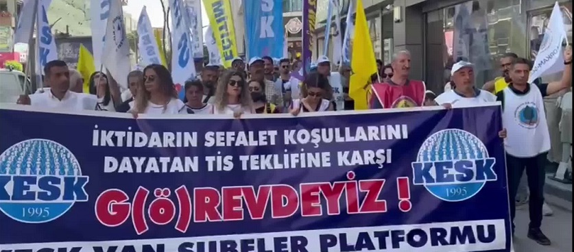 KESK üyeleri Van'da basın açıklaması yaptı: “Kapı kulu değil, emekçiyiz”
