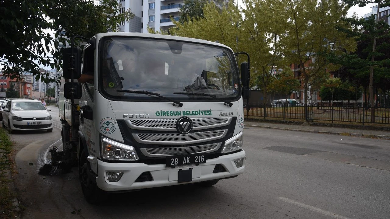 Giresun Belediyesi hizmete devam ediyor