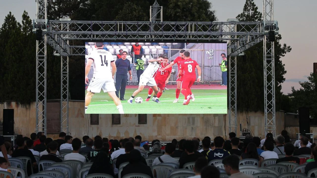 Nevşehir Belediyesi milli heyecan için ekran kuruyor