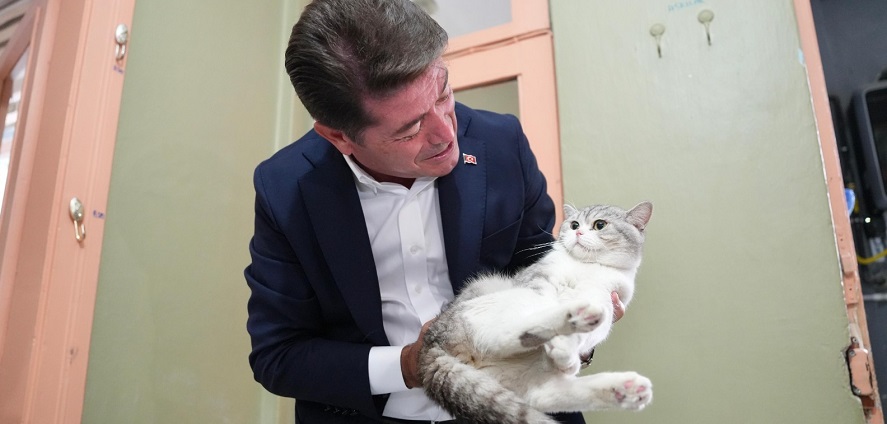 Ortahisar Belediye Başkanı Kaya’dan sokak hayvanlarına destek sözü