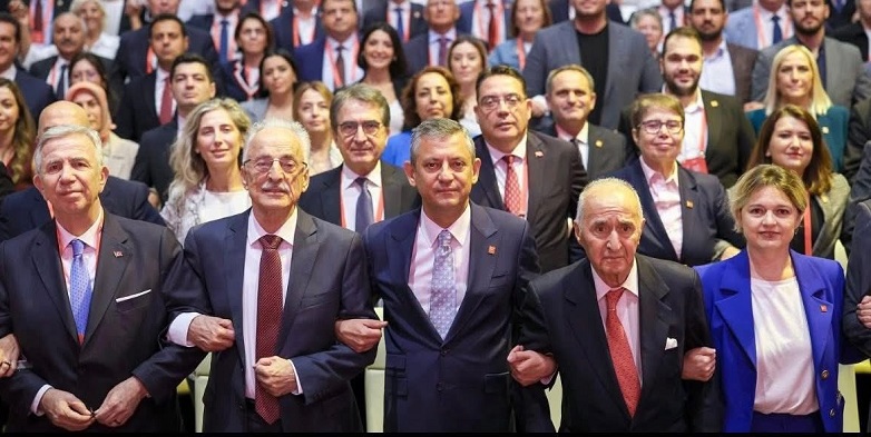 CHP 102. Yıl Dönümünde Yeni Parti Programı Çalışmalarını Genel Merkeze Sundu