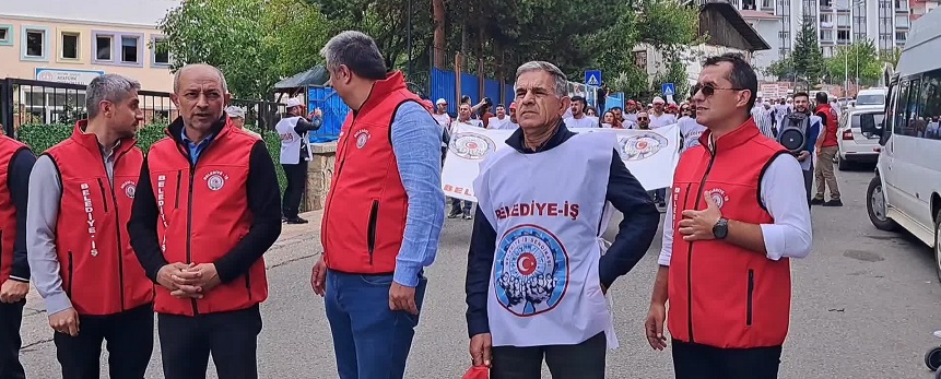 Belediye-İş Sendikası’ndan, Şavşat’ta belediye tarafından işten atılan işçilerin direnişine destek yürüyüşü