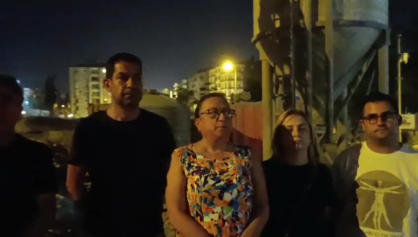 Hatay’da okulların bulunduğu bölgeye gece yarısı beton santrali kuruldu: 