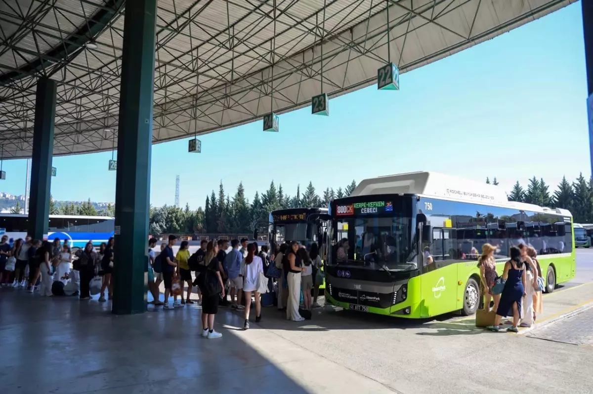 Kocaeli Büyükşehir’in 800CK hattı 105 bin yolcuyla rekor kırdı