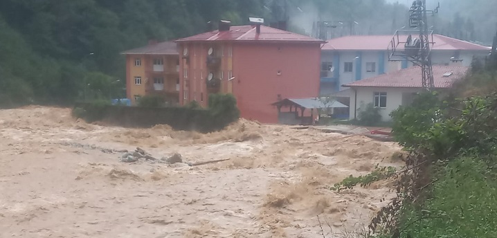İkizdere’de Yıkılan Duvarlar