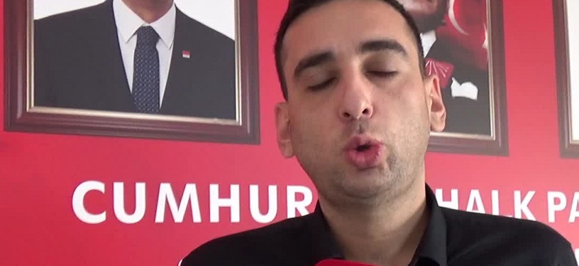 Belediye Bandomuz 29 Ekim'de 10. Yıl Marşı, Gençlik Marşı, İzmir Marşı çalarken Vali Bey rahatsız olmuş olacak ki özel bir talimatla operasyon başlattı