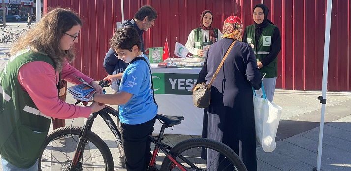 Rize Yeşilay Şubesi’nden 15 Temmuz Demokrasi Meydanı’nda Farkındalık Etkinliği