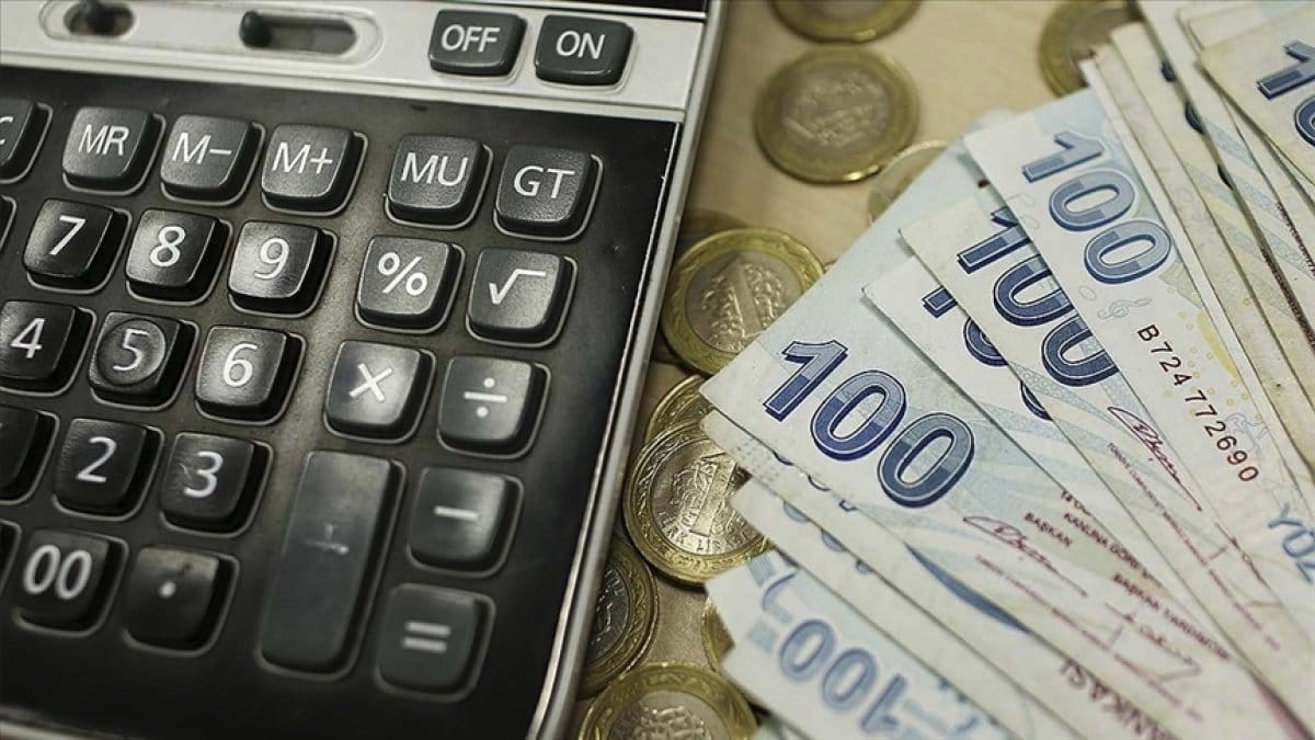 Geçim mücadelesi derinleşiyor: Asgari ücretin enflasyon karşısındaki kaybı 5 bin 621 TL oldu