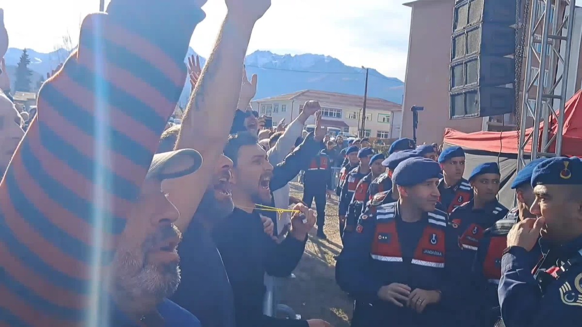 Artvin Murgul'da halk ÇED toplantısını engelledi