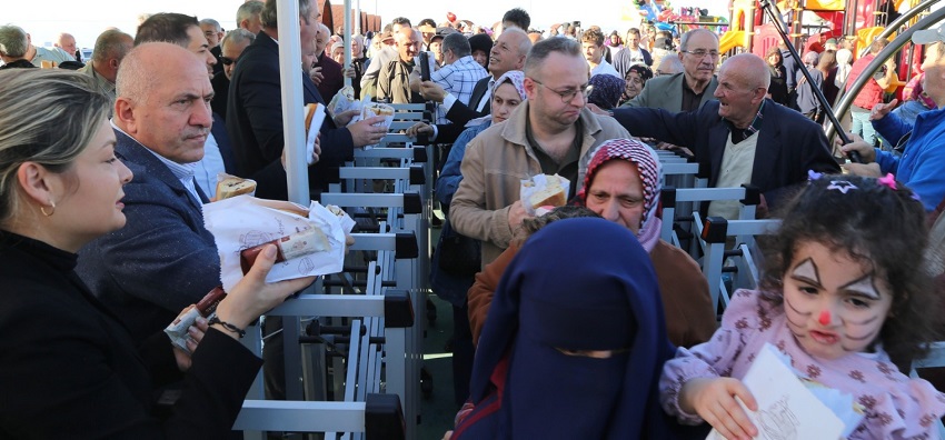 2 Ton Hamsi İkram Edildi: Çayeli'nde Festival Coşkusu