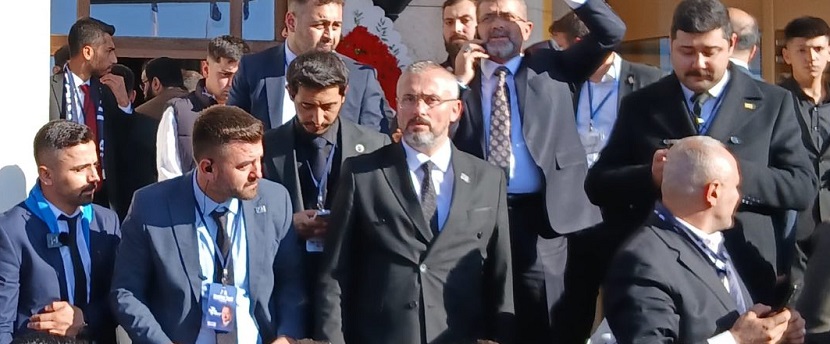 Kutanoğlu’ndan Düşünce Odaklı Siyaset Mesajı: “Derdim Kalabalık Değil, Bilinçtir”