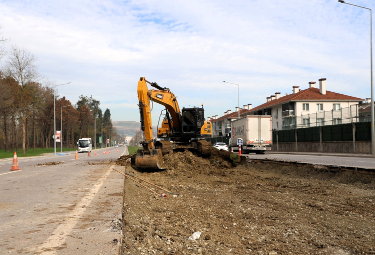 Kartepe demir ağlarla örülüyor... Kartepe tramvayı için ilk kepçe vuruldu