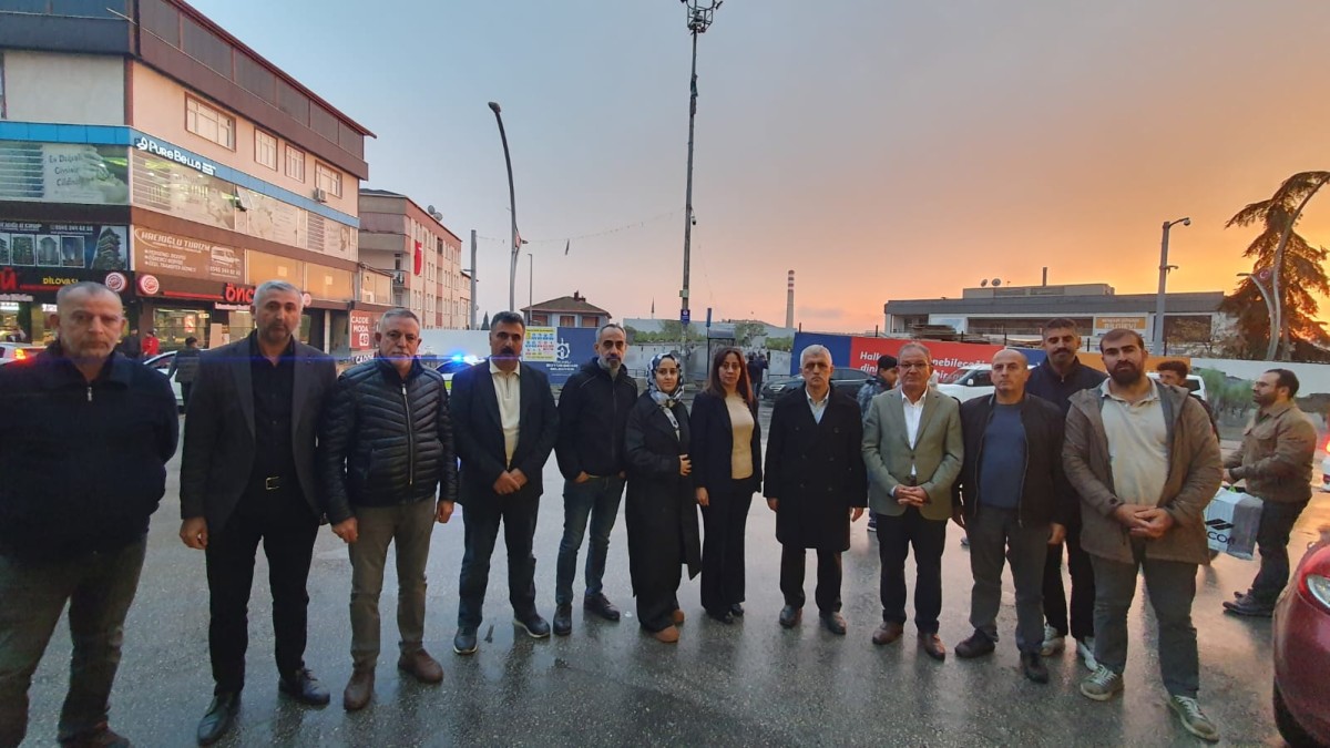 Parfüm fabrikasında yaşamını yitirenlerin gözü yaşlı ailelerine söz verdim, sorumlular hesap verene kadar peşini bırakmayacağım!”