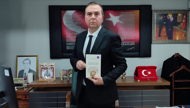 “Düşünceden Kaleme: Fikirlerin Yolculuğu” Türkiye Genelinde Kütüphanelere Girdi