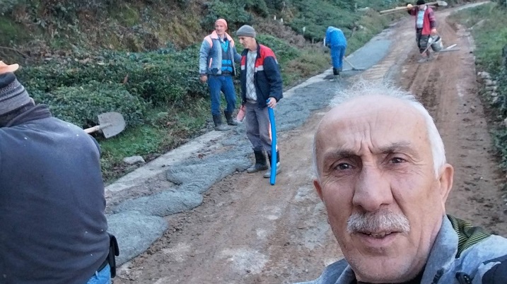 Güneyce Köylüleri Kendi Yollarını Kendileri Yaptı