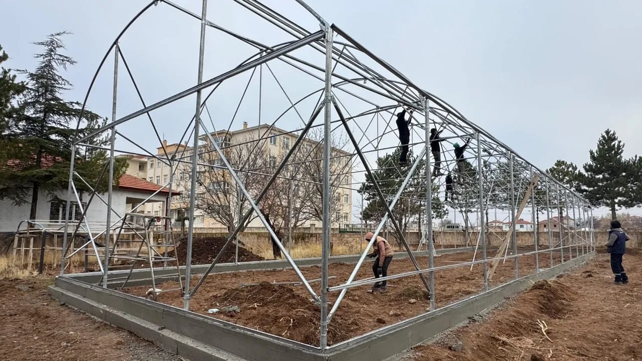 Kayseri Büyükşehir'den Develi'de eğitime 3.5 milyonluk yatırım