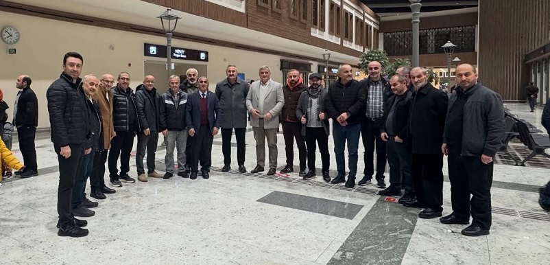 Ümre Vazifesini Tamamlayan Başkan Çiftçi Yurda Döndü