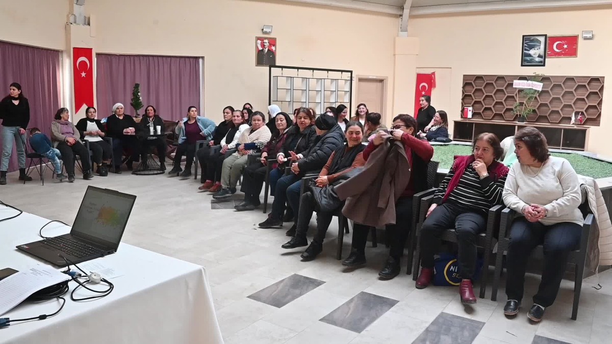 Yozgat'ta akademisyenler HPV konusunda farkındalık oluşturmak için sahaya indi