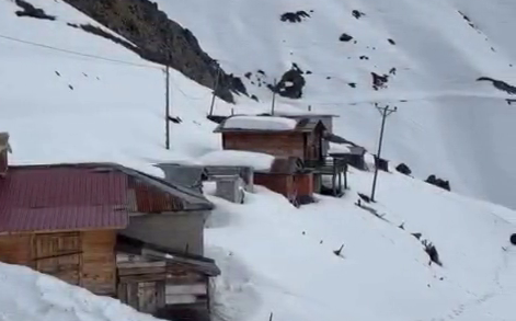 Çamlıhemşin’de Kış Şartları Etkisini Gösterdi: Yayla ve Yüksek Kesim Yolları Ulaşıma Kapatıldı