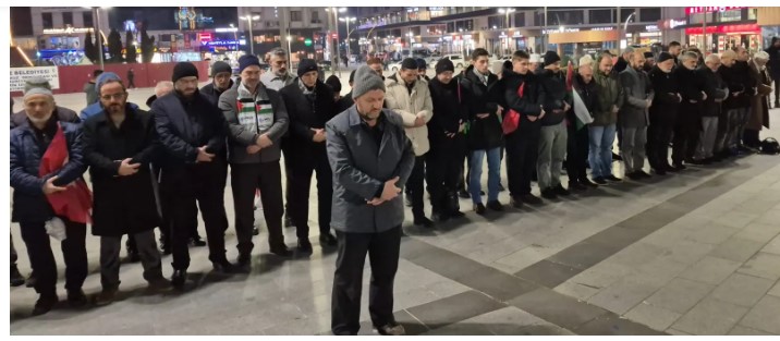 Rize’de 3 Şehit Polis Ve Şehit Ebu Ubeyde İçin Gıyabi Cenaze Namazı Kılındı