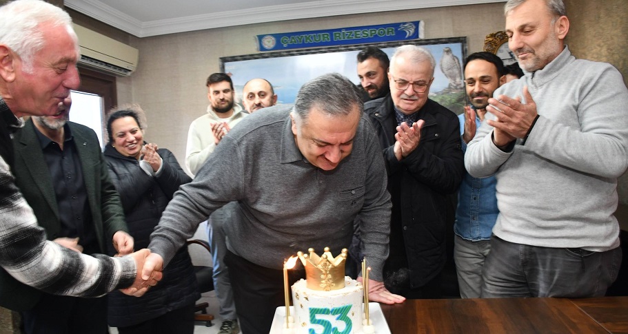 Hasan Karal’a Kral Gibi Kutlama