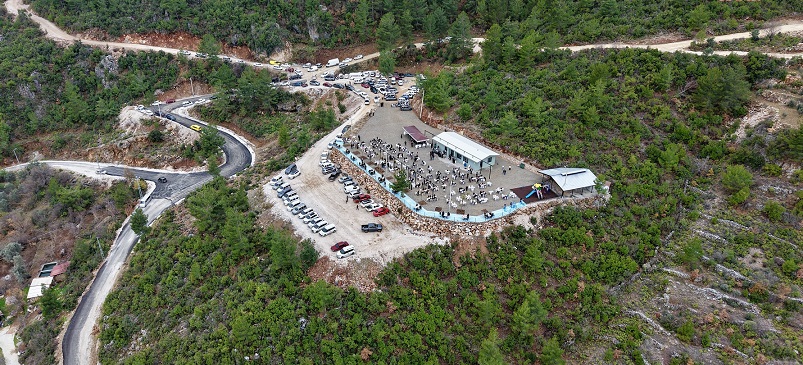 Alanya Akçatı'da imece usulüyle tamamlanan çok amaçlı salon hizmete açıldı
