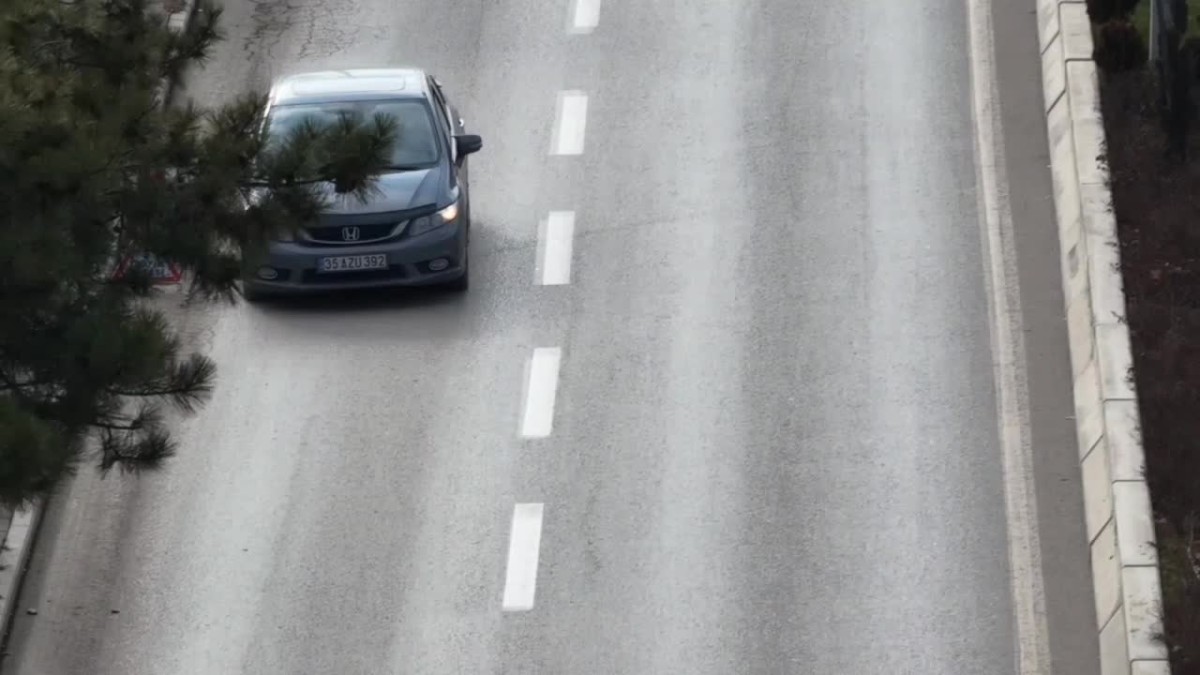 Kırıkkale’de dron destekli trafik denetimi: Kaçmaya çalışan sürücüye 3 bin 965 lira ceza