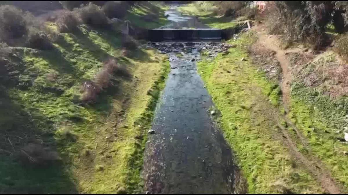 Kuruyan Marmara Gölü'nü yeniden canlandırma çalışmaları sürüyor..