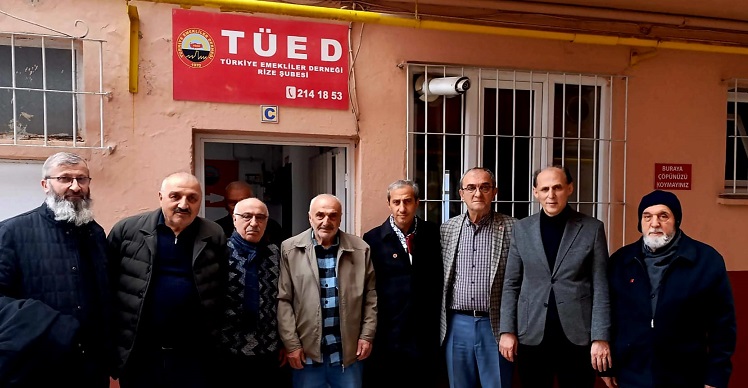 En Düşük Emekli Maaşı Asgari Ücret Seviyesine Çekilmeli