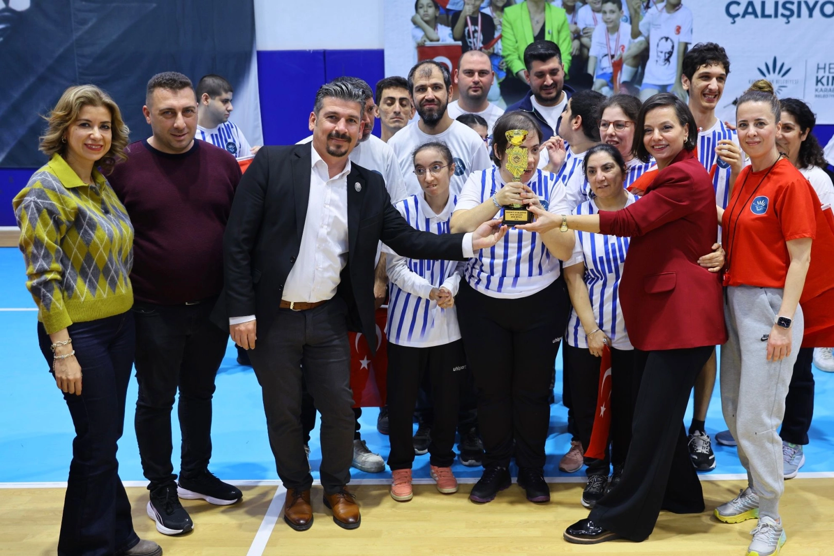 İzmir Karabağlar'da sömestr şenliği bayram havasında geçti
