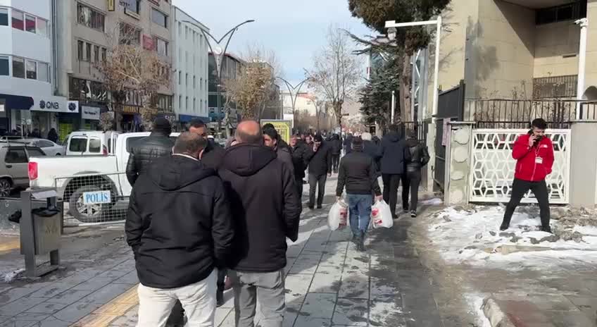 Emeklilerden aylık tepkisi: 
