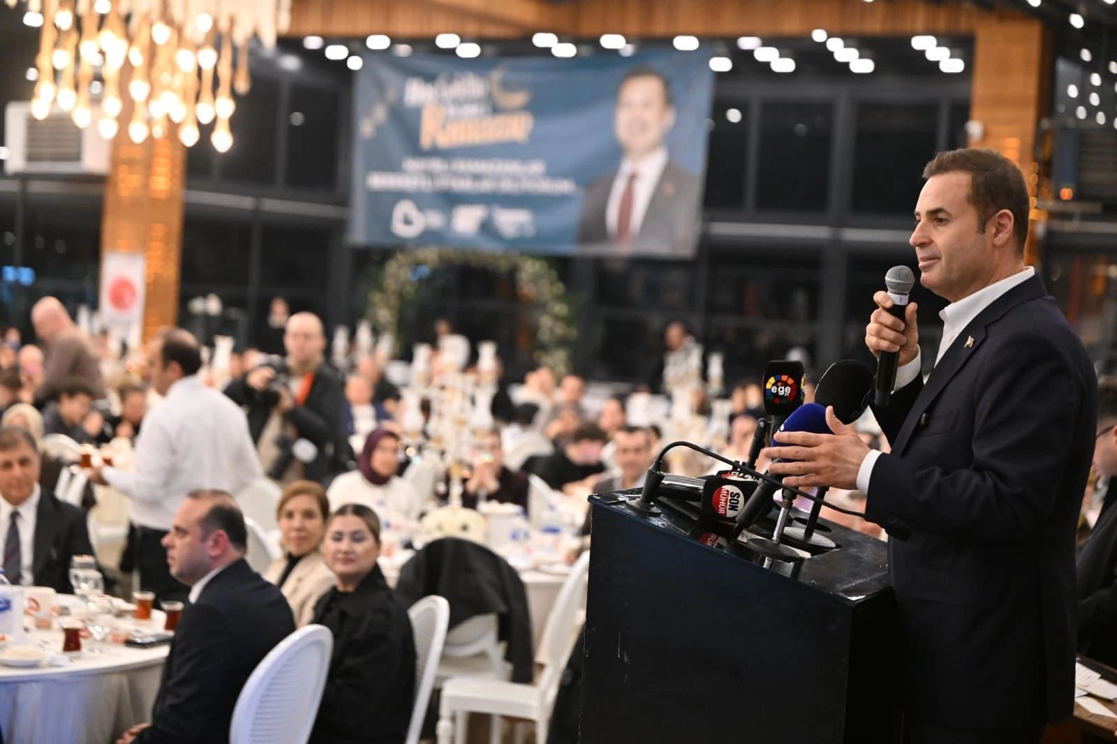 İzmir’de Balıkesirliler iftar sofrasında buluştu