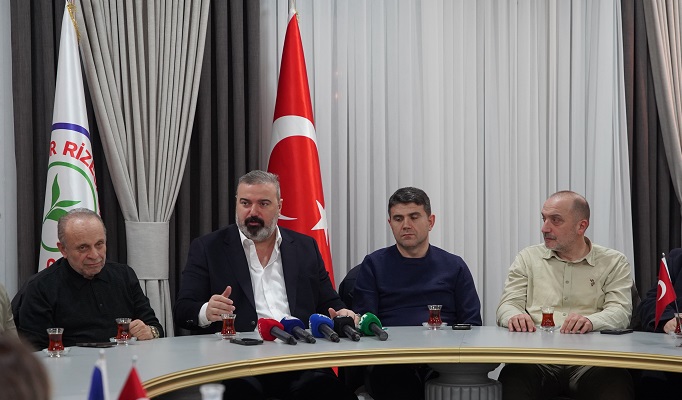 Çaykur Rizespor Başkanı İbrahim Turgut Gazetecilerle İftarda Buluştu