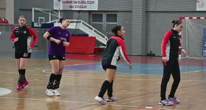 Yozgat Kadın Hentbol takımı ligi lider tamamladı