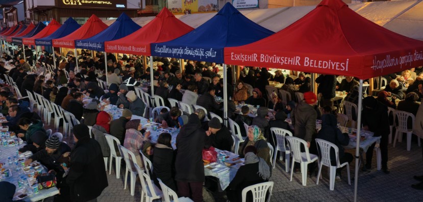 Eskişehir Büyükşehir Belediyesi ile Sivrihisar Belediyesi'nden ortak iftar programı