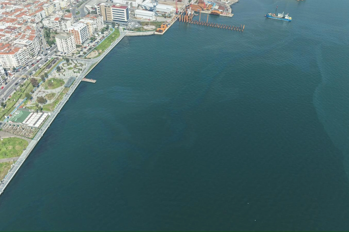 İzmir Körfezi’nde 6'ncı kirlilik tespiti! Başkan Tugay’dan Bakanlığa yetki çağrısı
