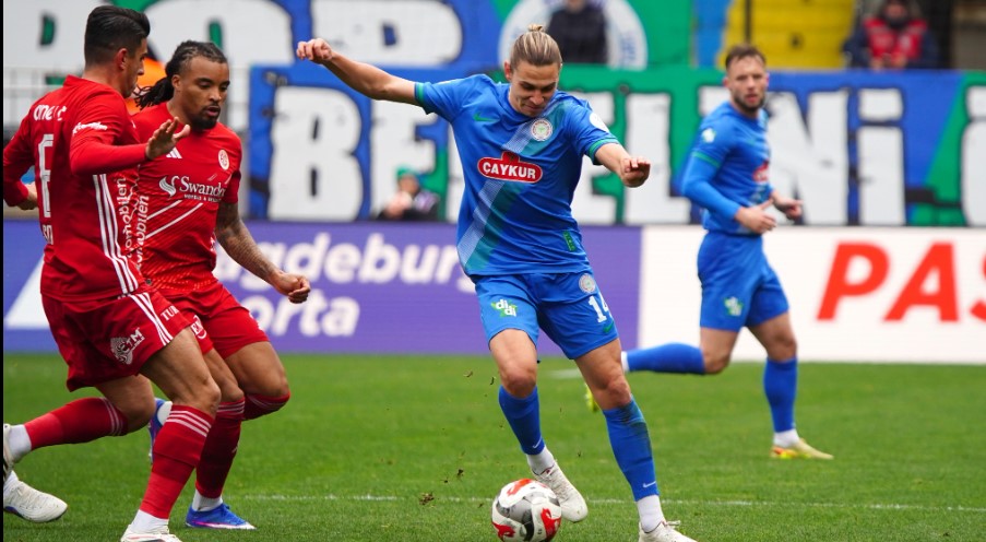Çaykur Rizespor Antalyaspor’u Tek Golle Geçti