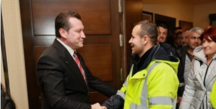Silivri Belediye Başkanı Balcıoğlu, belediye personeliyle bayramlaştı