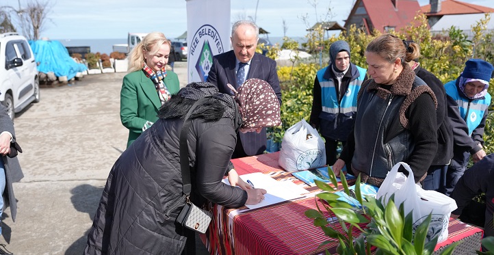 Rize’de Sözleşmeli Tarım Atağı: Üreticiye Zambak Desteği
